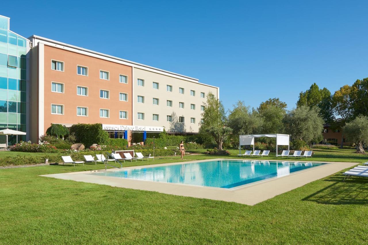 Anusca Palace Hotel Castel San Pietro Terme Exterior foto